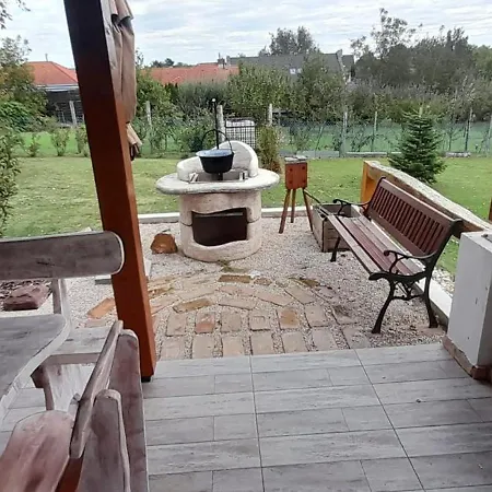 Gyoengyvirag Delux Apartment