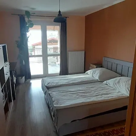 Gyoengyvirag Delux * Keszthely