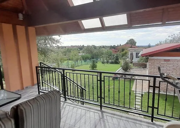 Gyoengyvirag Delux * 케츨리