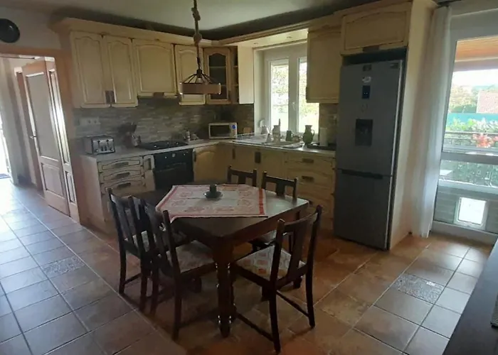 Gyoengyvirag Delux * 케츨리